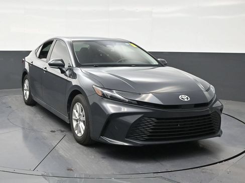 Used 2025 Toyota Camry LE FWD image 7