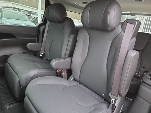 New 2026 Kia Carnival SX Prestige image 24