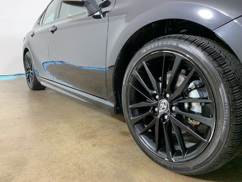 Used 2023 Toyota Camry XSE image 38