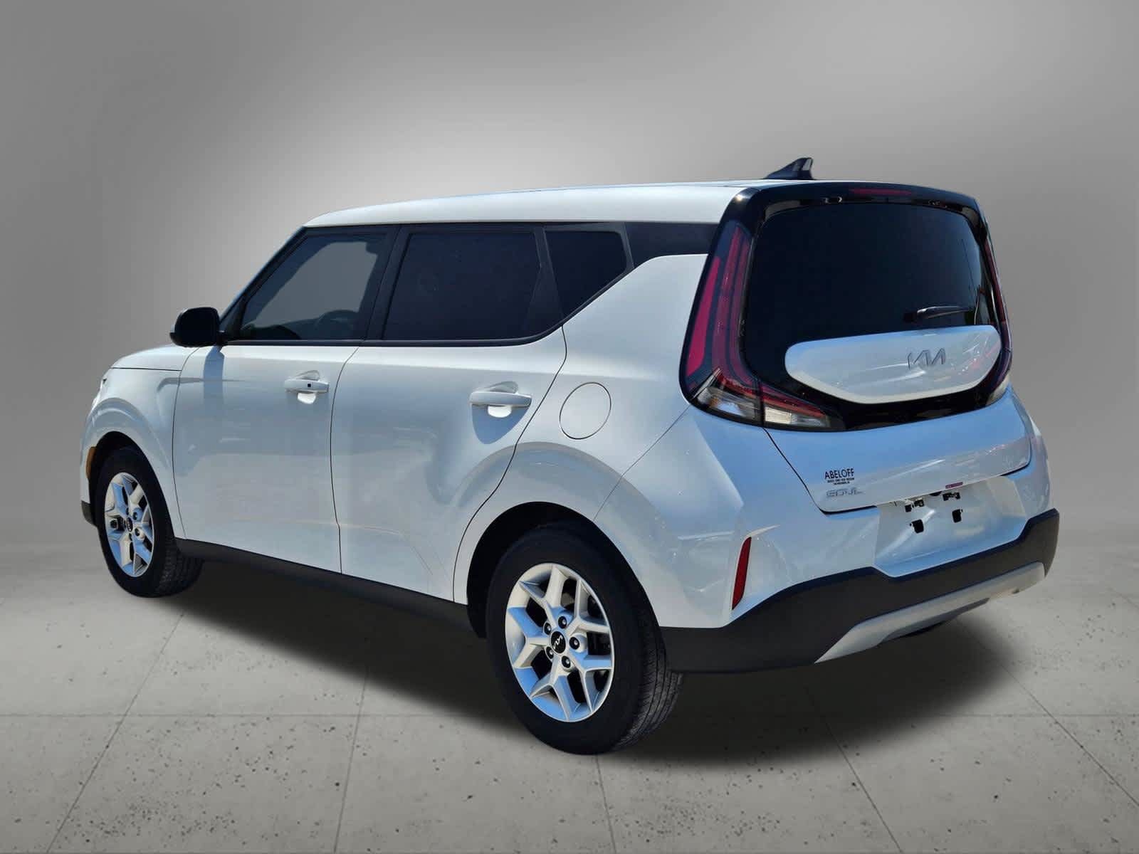 Certified 2023 Kia Soul S FWD image 4