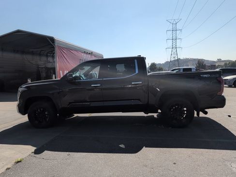 Used 2023 Toyota Tundra Limited AWD/4WD image 6
