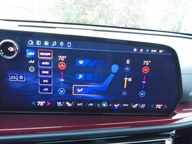 Used 2024 Chevrolet Traverse RS AWD/4WD image 13