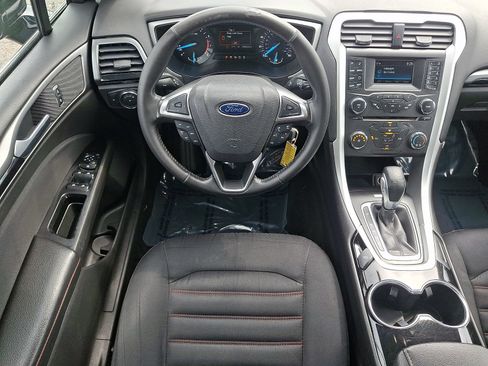 Used 2016 Ford Fusion SE w/ Equipment Group 201A FWD image 12