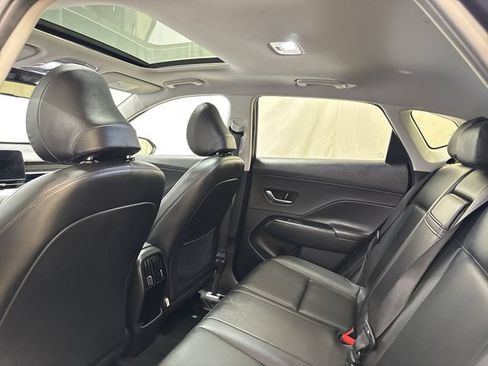 Used 2024 Hyundai Kona Limited AWD/4WD image 14