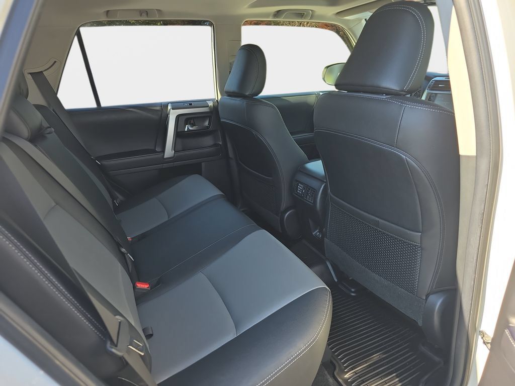 Used 2022 Toyota 4Runner SR5 Premium w/ Moonroof Package AWD/4WD image 14