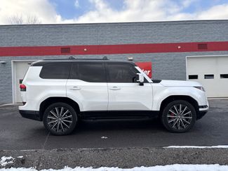 Used 2024 Lexus GX 550 w/ Accessory Package (2T) video 2