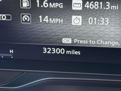 Used 2024 Nissan Pathfinder Platinum image 30