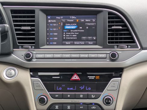 Used 2017 Hyundai Elantra Value Edition w/ Cargo Package FWD image 16
