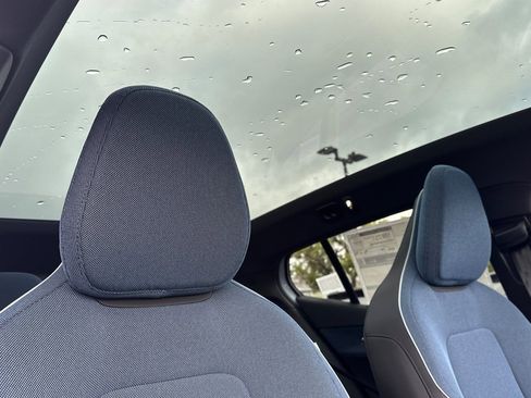 New 2026 Volvo EX30 Plus w/ Climate Package image 18