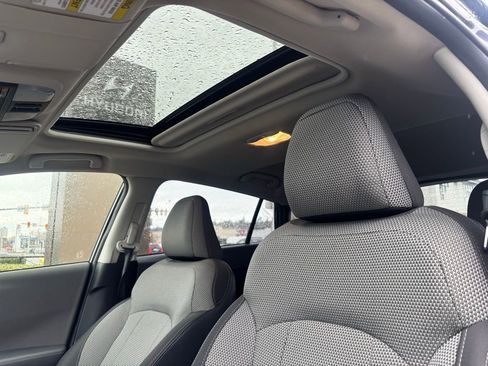 Used 2024 Subaru Crosstrek 2.0i Premium image 6