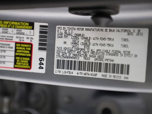 Used 2022 Toyota Tacoma SR image 28