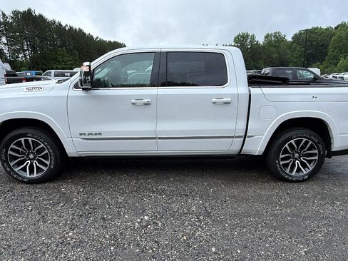 Used 2025 RAM 1500 Limited AWD/4WD image 11