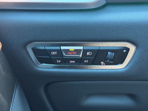 Used 2022 BMW X5 sDrive40i w/ M Sport Package RWD image 19