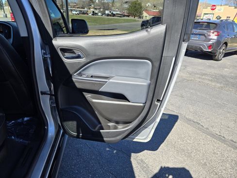 Used 2020 Chevrolet Colorado Z71 image 28