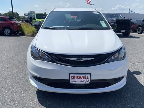 New 2026 Chrysler Voyager LX image 10