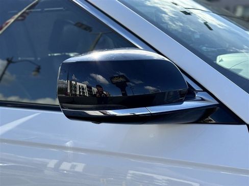 Used 2022 Jeep Grand Cherokee Limited 4xe w/ Luxury Tech Group II image 9