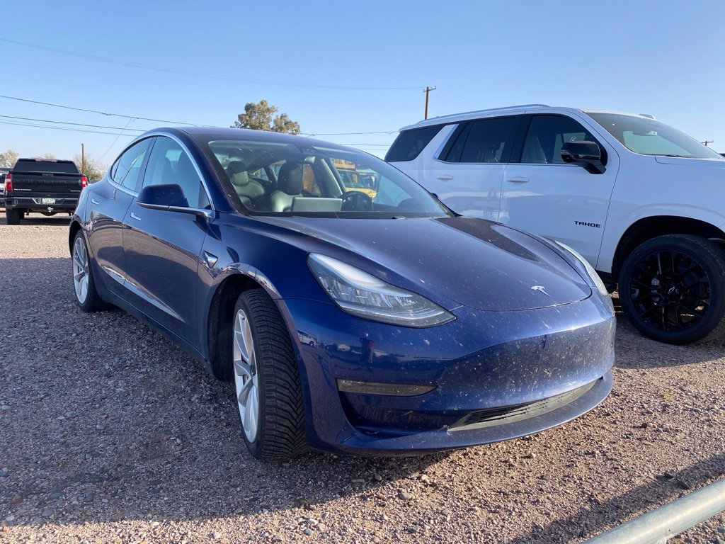 Used 2018 Tesla Model 3 Mid Range RWD image 2