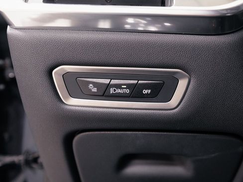 Used 2025 BMW X7 xDrive40i w/ Executive Package image 9