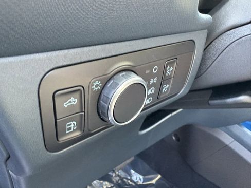 New 2025 Ford Maverick XLT image 37