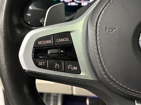 Used 2021 BMW X7 M50i w/ Dynamic Handling Package image 29