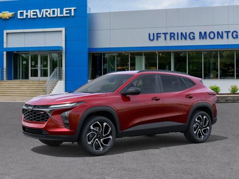 New 2026 Chevrolet Trax RS w/ Driver Confidence Package FWD image 2