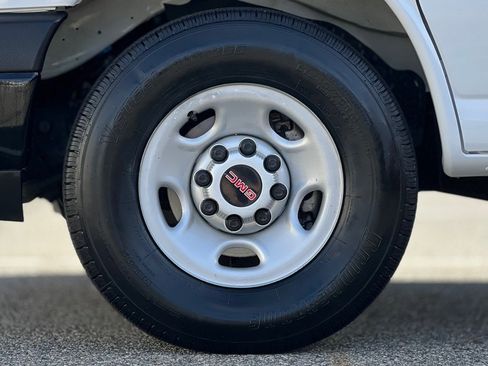 Used 2023 GMC Savana 2500 w/ Driver Convenience Package image 38