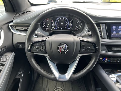 Used 2023 Buick Enclave Premium image 29