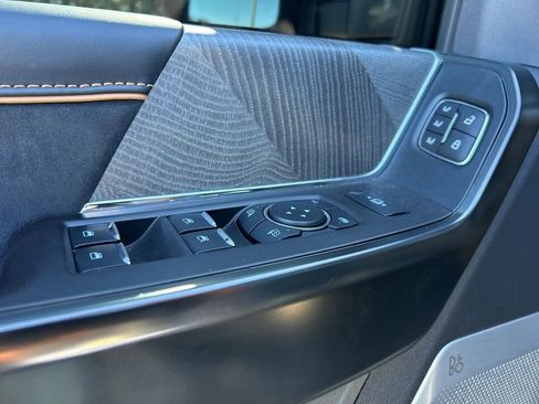 Used 2024 Ford F250 Platinum w/ FX4 Off-Road Package image 47