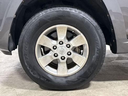 Used 2010 Toyota 4Runner SR5 image 27