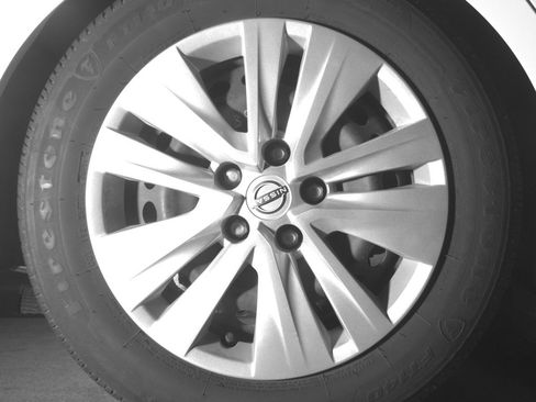 Used 2025 Nissan Sentra S FWD image 15