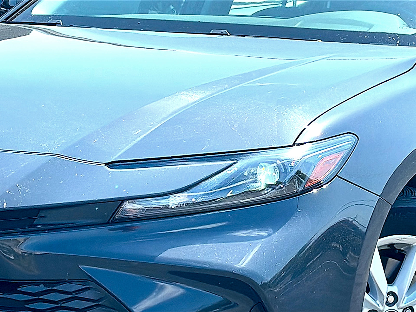 Used 2025 Toyota Camry LE FWD image 4