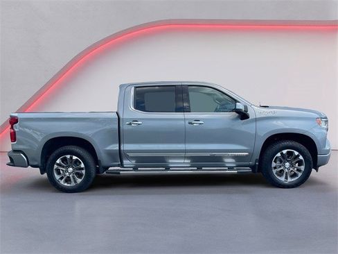 Used 2024 Chevrolet Silverado 1500 High Country w/ Technology Package image 2