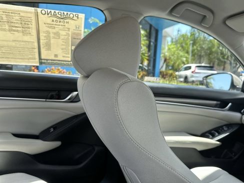 Used 2018 Honda Accord LX image 16