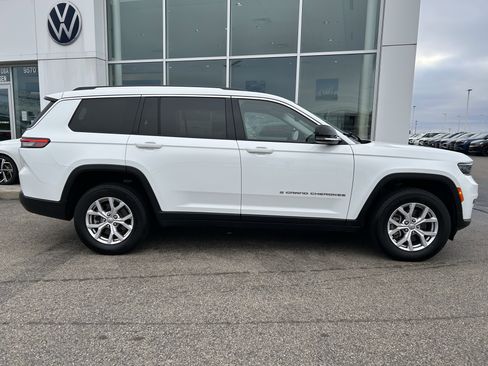 Used 2022 Jeep Grand Cherokee L Limited image 8