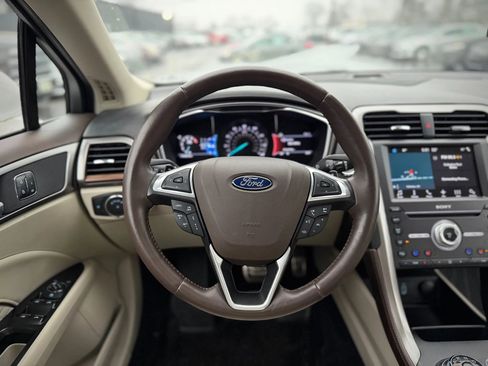 Used 2017 Ford Fusion Platinum image 11