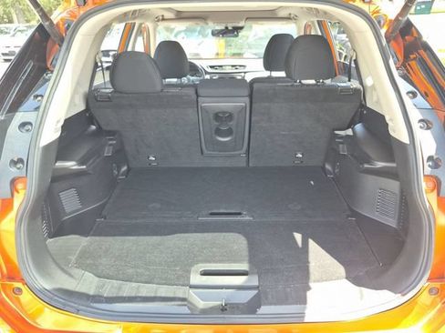 Used 2019 Nissan Rogue SV w/ Sun & Sound Touring Package AWD/4WD image 24