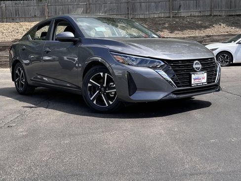 New 2025 Nissan Sentra SV w/ Trunk Package FWD image 33