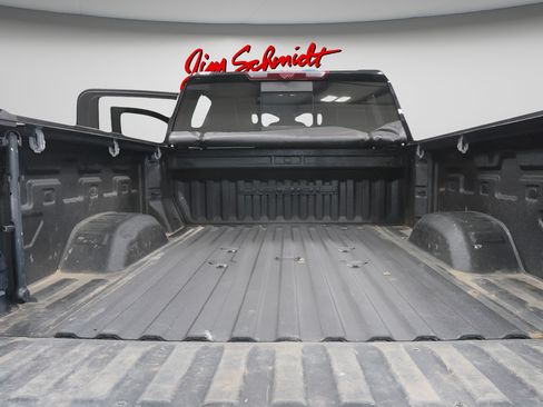 Used 2024 GMC Sierra 3500 Denali Ultimate AWD/4WD image 28