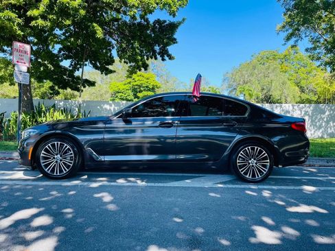 Used 2019 BMW 530i w/ Convenience Package image 2