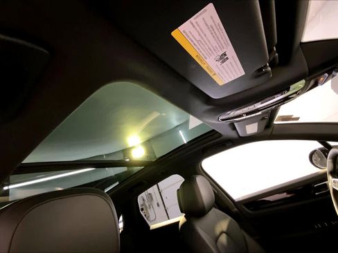 Used 2022 Porsche Cayenne image 20