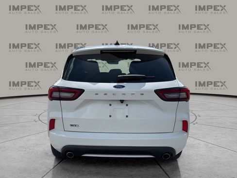 Used 2024 Ford Escape ST-Line image 4