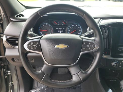 Used 2023 Chevrolet Traverse LT FWD image 20