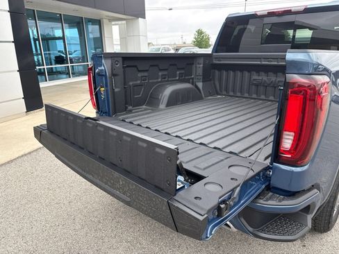 New 2026 GMC Sierra 1500 Denali w/ Technology Package AWD/4WD image 16