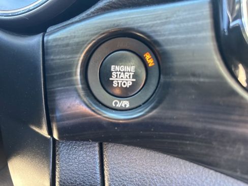 Certified 2021 Jeep Grand Cherokee Laredo X image 40