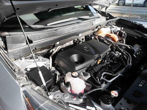 Used 2023 Toyota RAV4 SE image 33