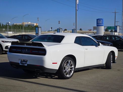 Used 2022 Dodge Challenger GT AWD/4WD image 7