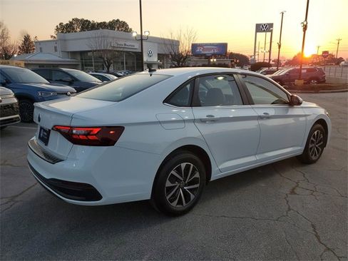 Certified 2023 Volkswagen Jetta S image 4