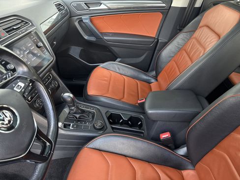 Used 2019 Volkswagen Tiguan SEL Premium image 34