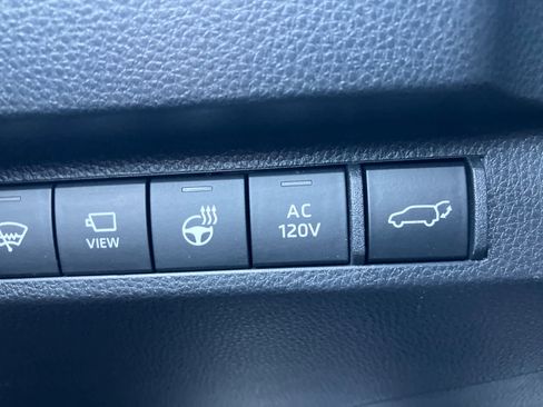 Used 2022 Toyota RAV4 XSE w/ Premium Package AWD/4WD image 15