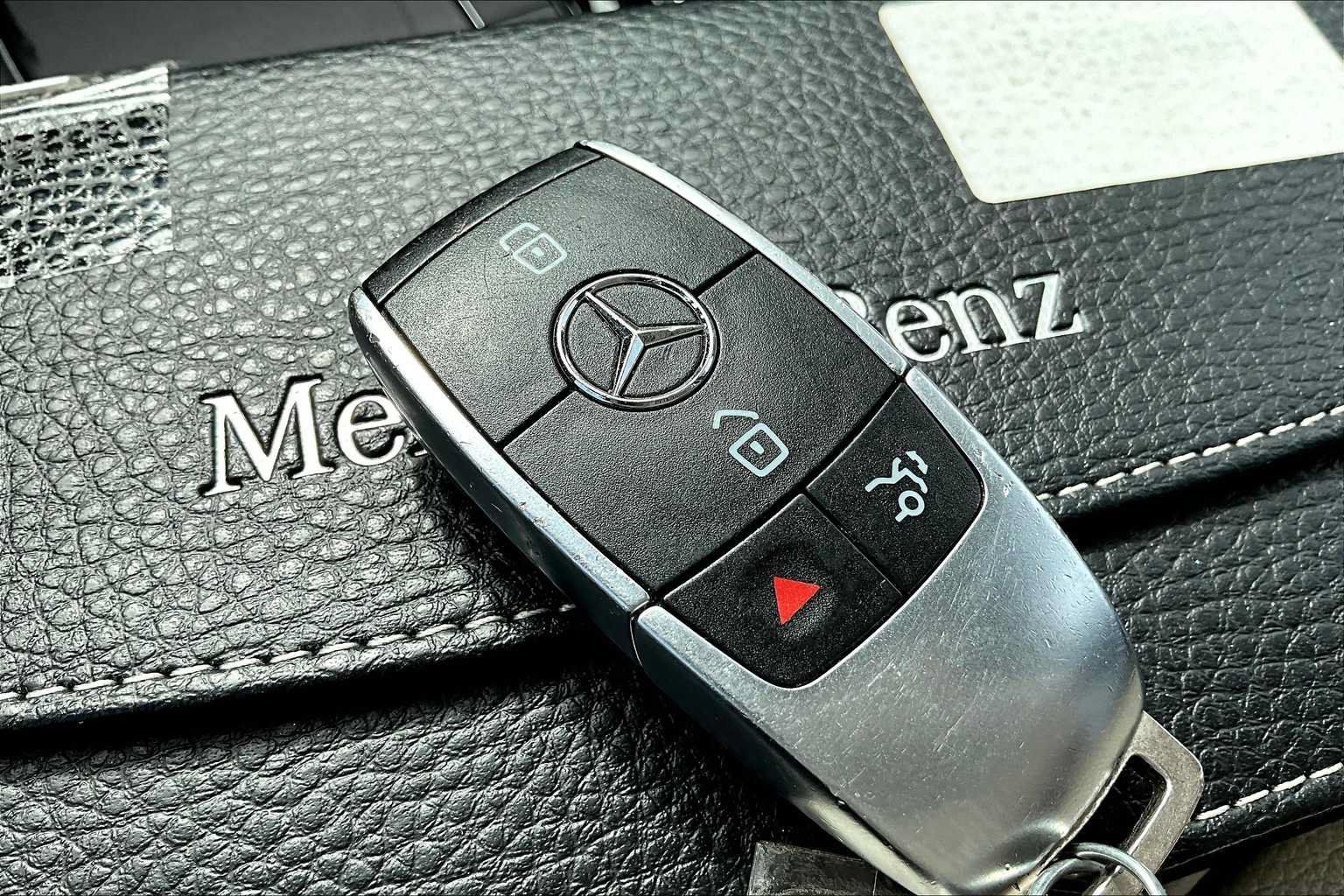Used 2021 Mercedes-Benz GLB 250 4MATIC image 15